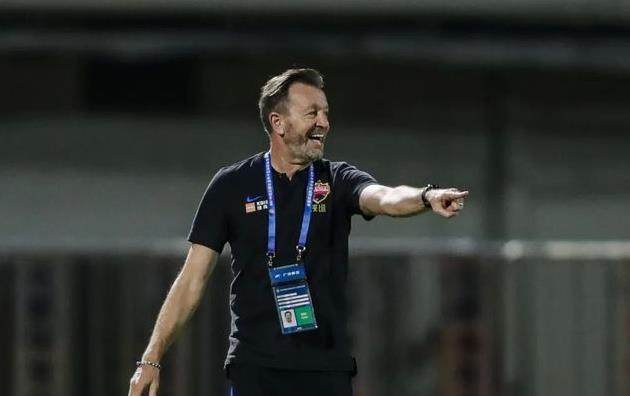 壹号-深足主帅坚持轮换计划:外援不在还有其他球员发热