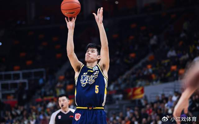 yihao-根本不给机会!广东男篮两大新星逐渐被边缘化,杜锋任人唯亲?|陈家政|王洪泽|杜润旺|深圳男篮|张皓嘉_新浪体育_新浪新闻